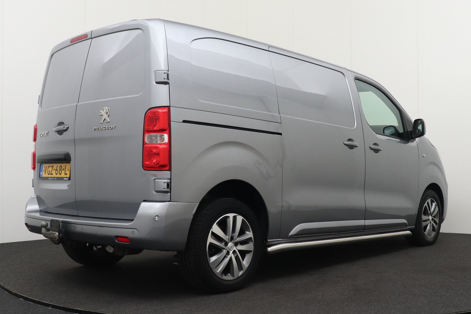 Peugeot Expert 2.0 Asphalt 3-Pers Nieuwe-Motor/Trekhaak Came, Auto's, Voorwielaandrijving, Dealer onderhouden, Gebruikt, 4 cilinders