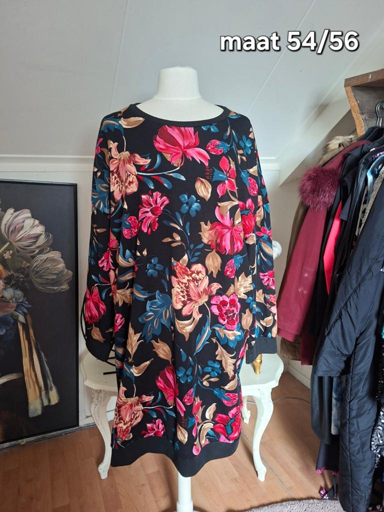 Sweater maat 54/56, Ophalen of Verzenden, Zo goed als nieuw, Zwart, Trui of Vest