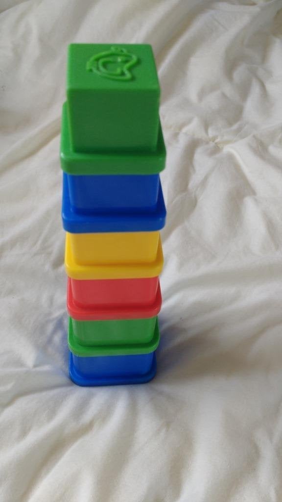 Leuk speelgoed Stapel bekertjes plastic bekertjes stapelen., Ophalen of Verzenden, Gebruikt, Overige typen