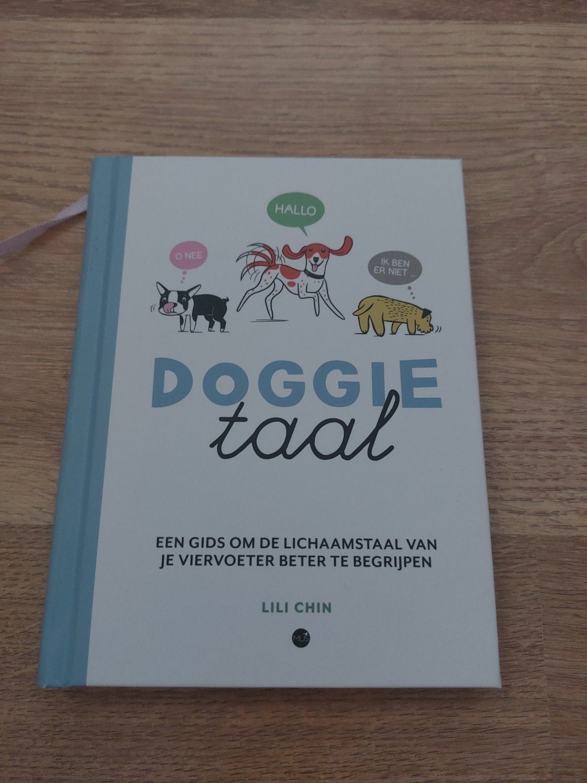Doggie Taal: Gids voor lichaamstaal van je viervoeter, Boeken, Ophalen of Verzenden, Zo goed als nieuw, Honden, Lili Chin