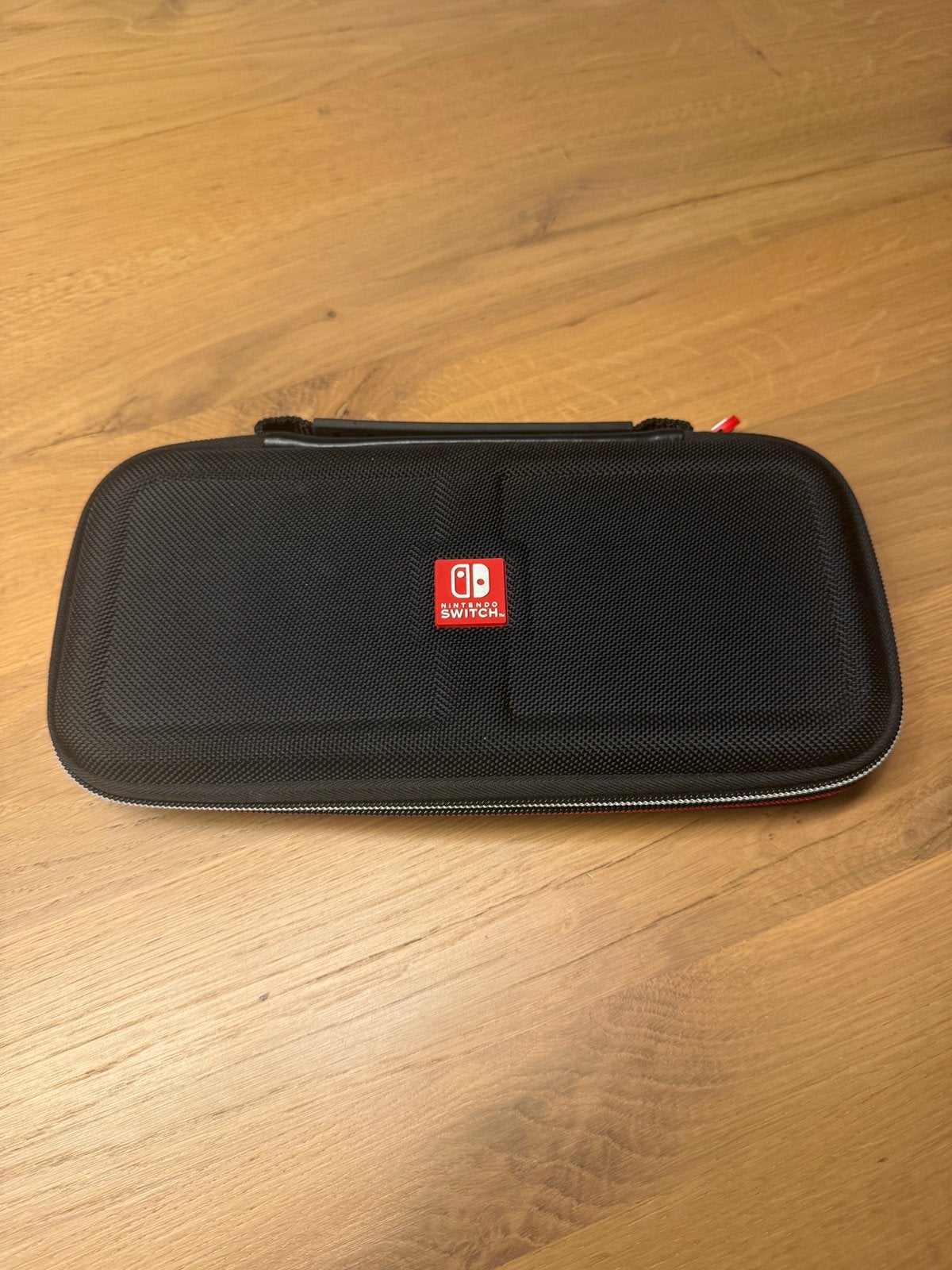 Nintendo reis etui, Spelcomputers en Games, Ophalen of Verzenden, Zo goed als nieuw, Met 2 controllers, Switch Original
