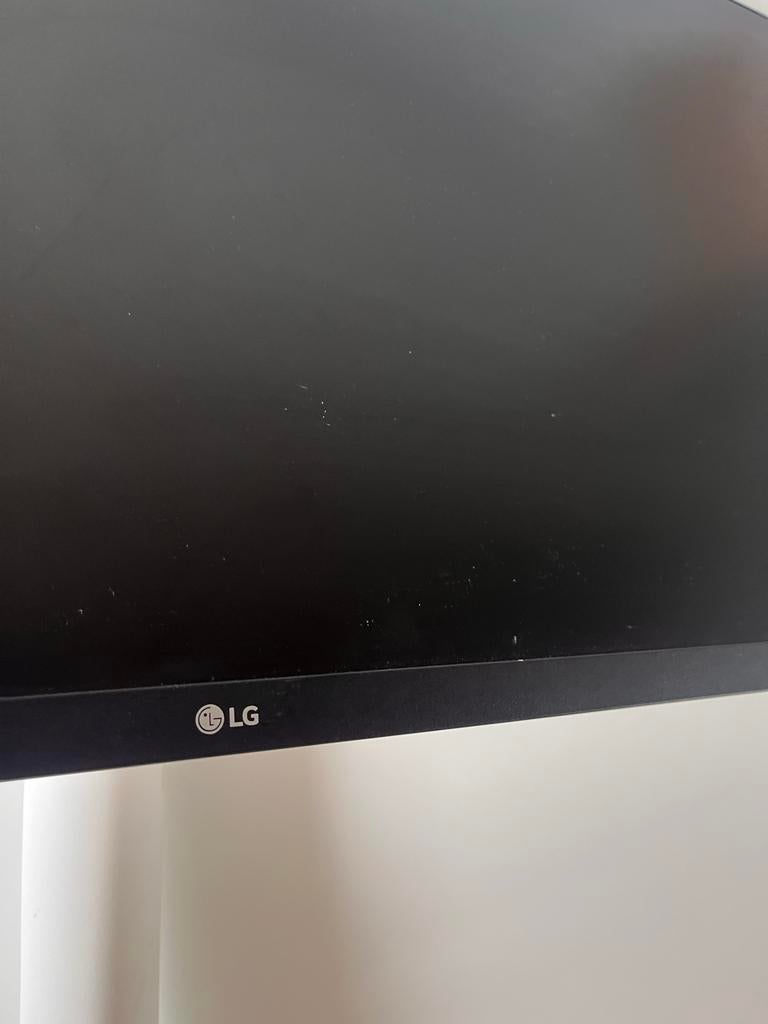 LG Monitor - Zo goed als nieuw, Computers en Software, Monitoren, Zo goed als nieuw, 60 Hz of minder, HDMI, In hoogte verstelbaar