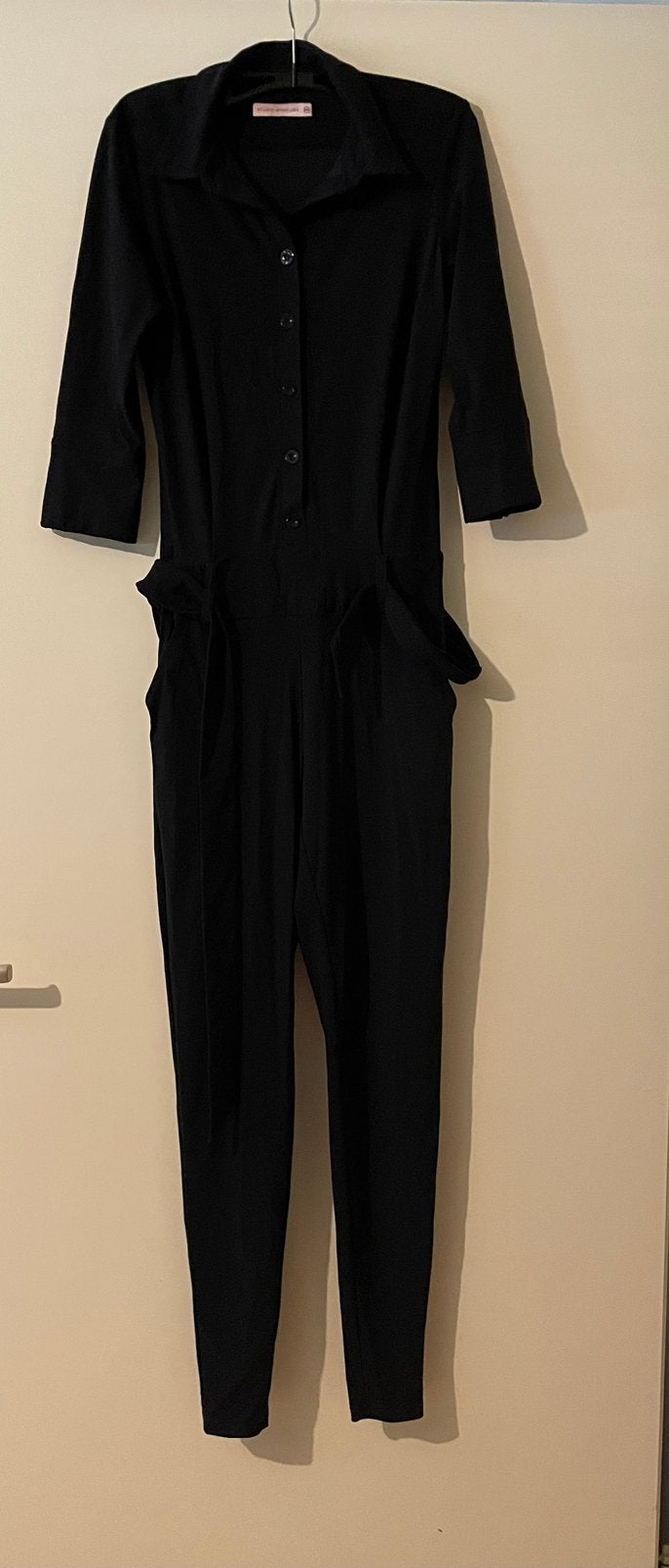 Jumpsuit Angelique studio Anneloes maat xxs zwart, Kleding | Dames, Jumpsuits, Ophalen of Verzenden, Zo goed als nieuw, Maat 34 (XS) of kleiner