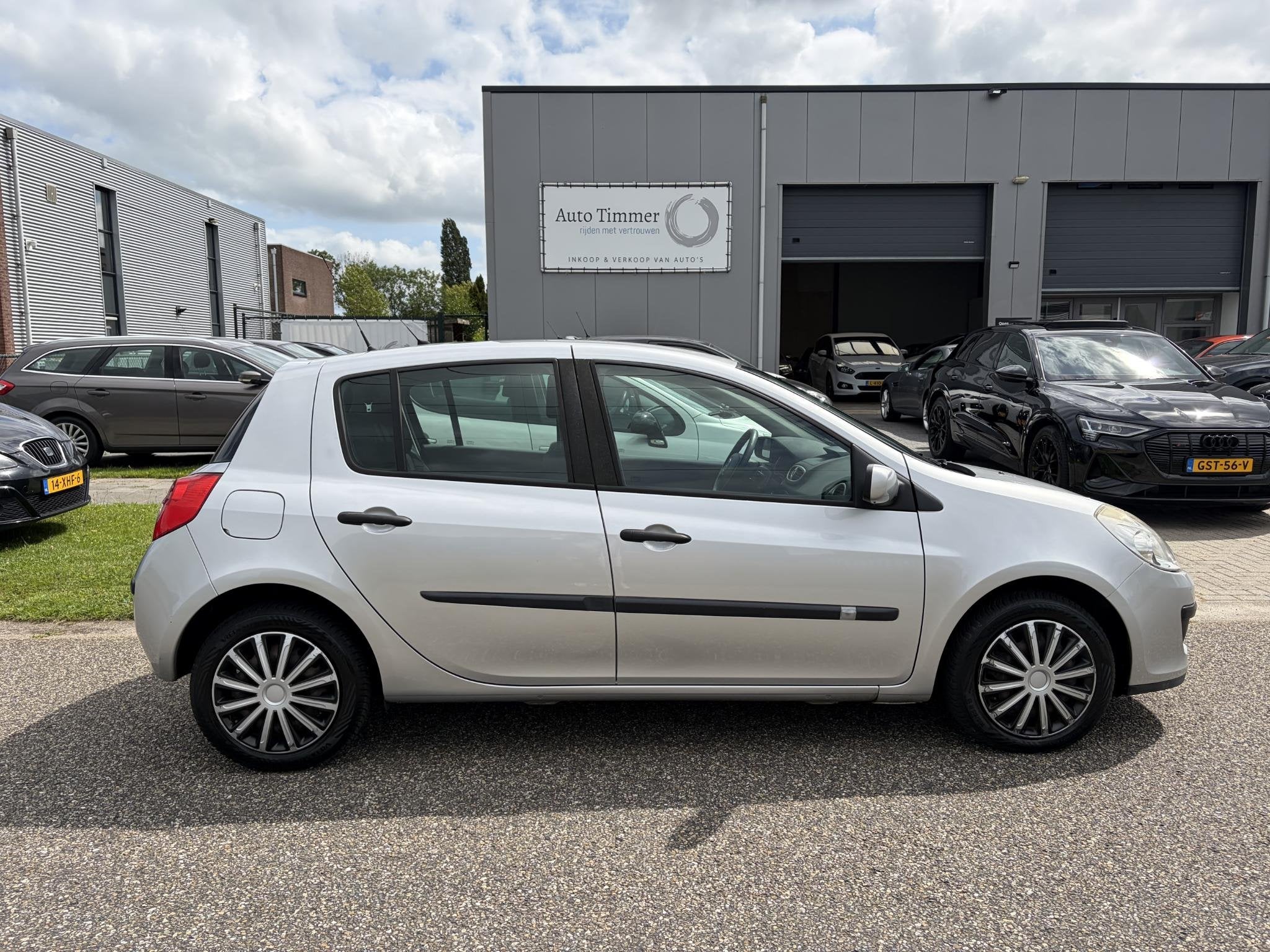 Renault Clio 1.2-16V Dynamique, Voorwielaandrijving, Gebruikt, 4 cilinders, Origineel Nederlands