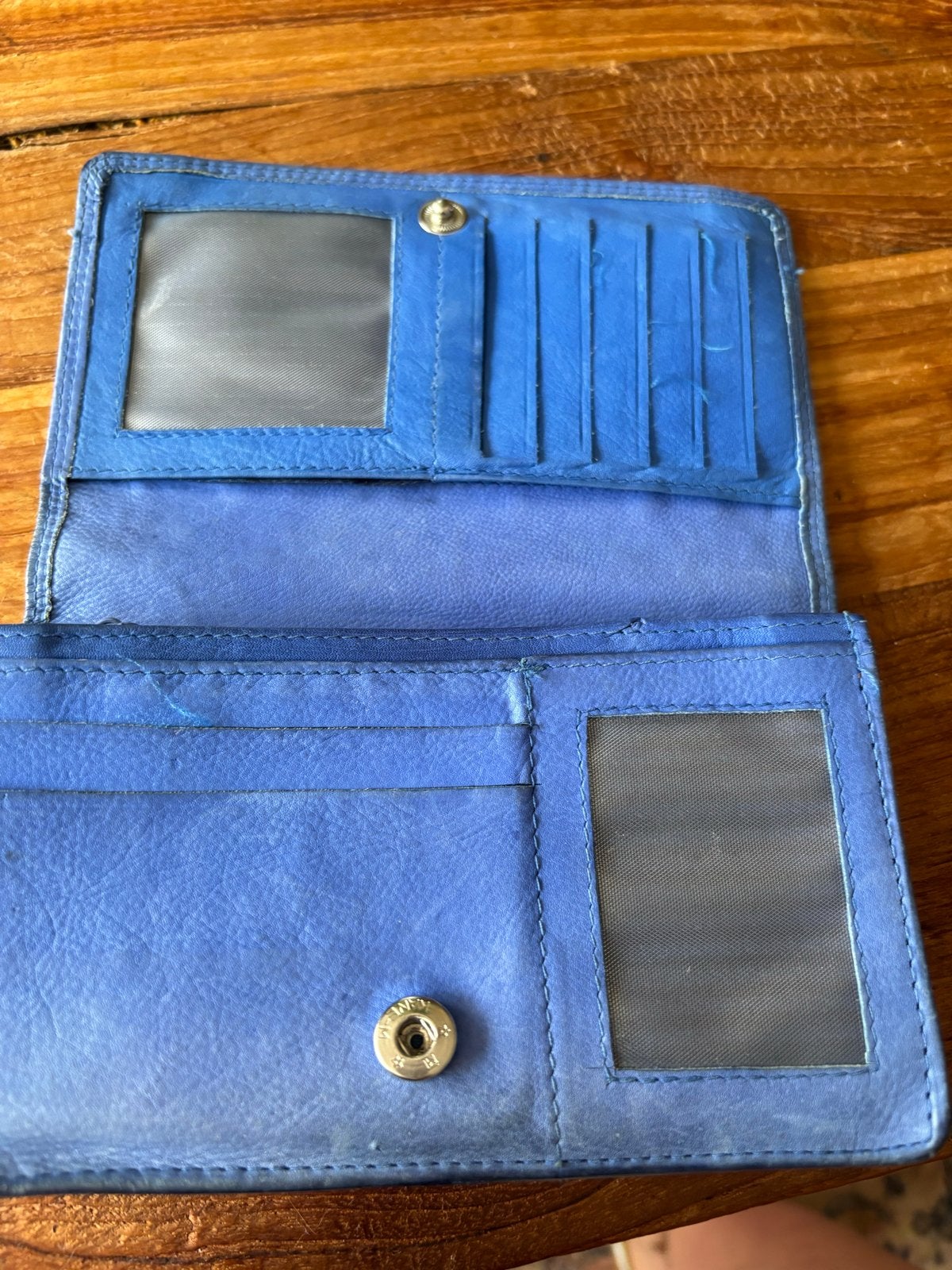 Blauwe leren portemonnee met verkleurde voorkant, Sieraden, Tassen en Uiterlijk, Portemonnees, Overige merken, Gebruikt, Blauw