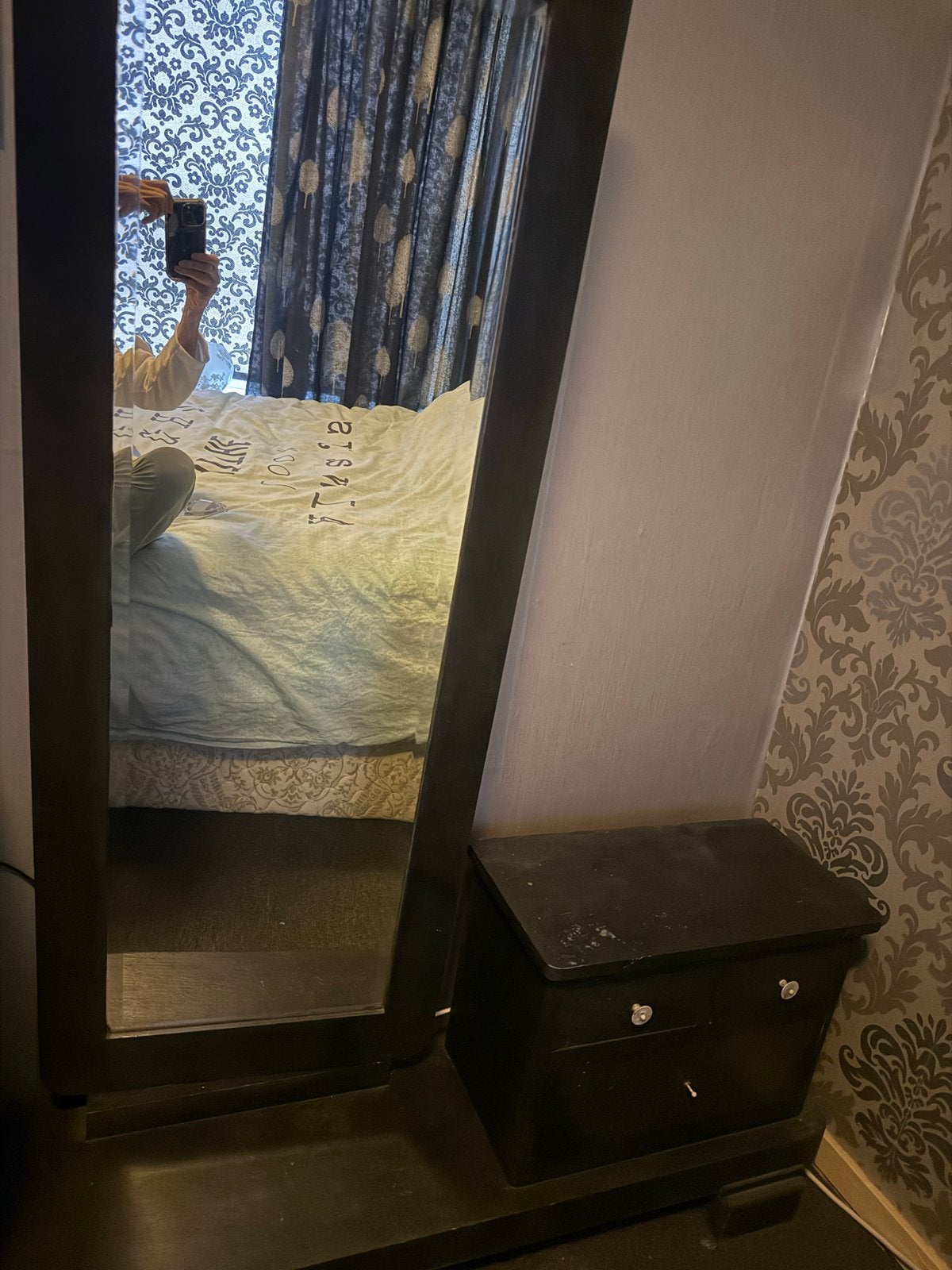 Leuk kastje met spiegel voor slaapkamer of hal, Ophalen, Minder dan 50 cm, Gebruikt, 150 tot 200 cm