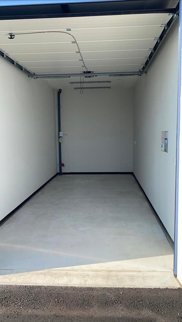 Garagebox 3,5/3 meter x 9 meter te huur, Huizen en Kamers