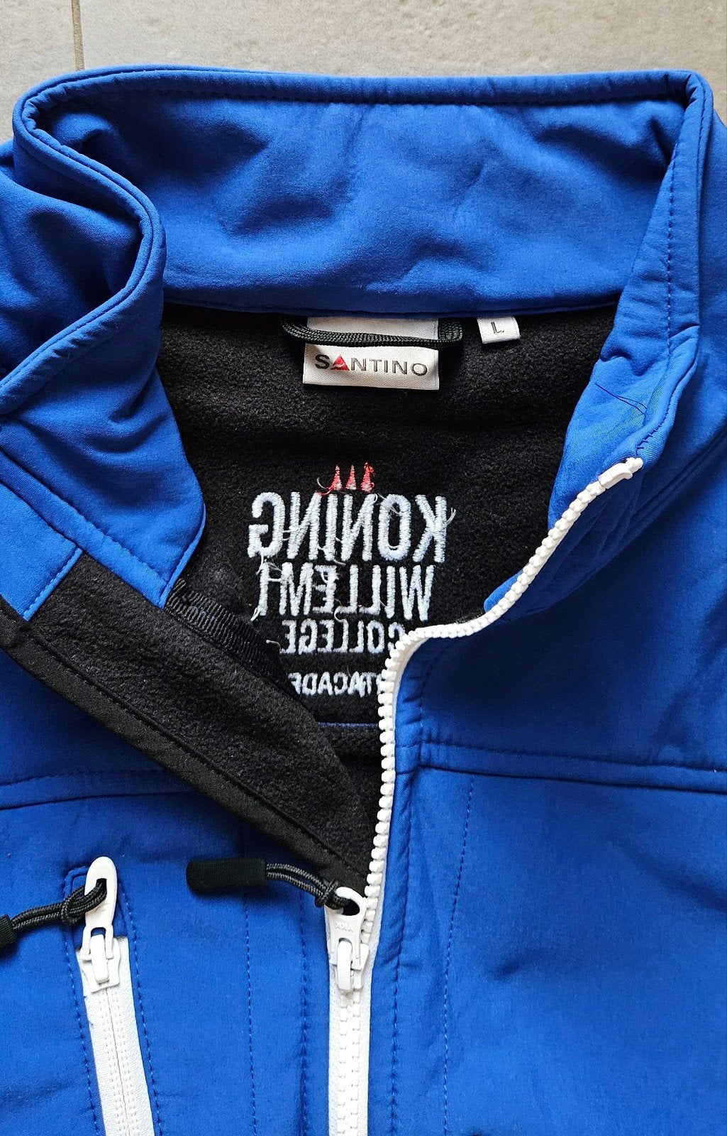 Softshell jas Koning Willem 1 college sport en beweging, Ophalen of Verzenden, Nieuw, Blauw, Algemeen