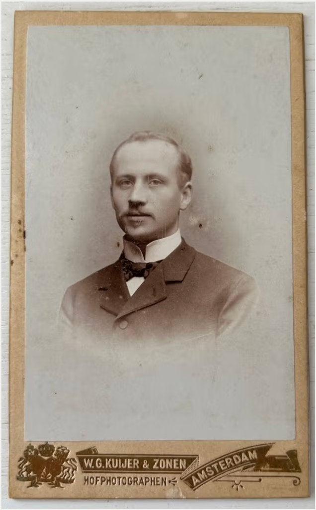 CDV heer (1900) fotograaf W.G. Kuijer & Zonen A-dam, Gebruikt, Foto, Ophalen of Verzenden, Voor 1940