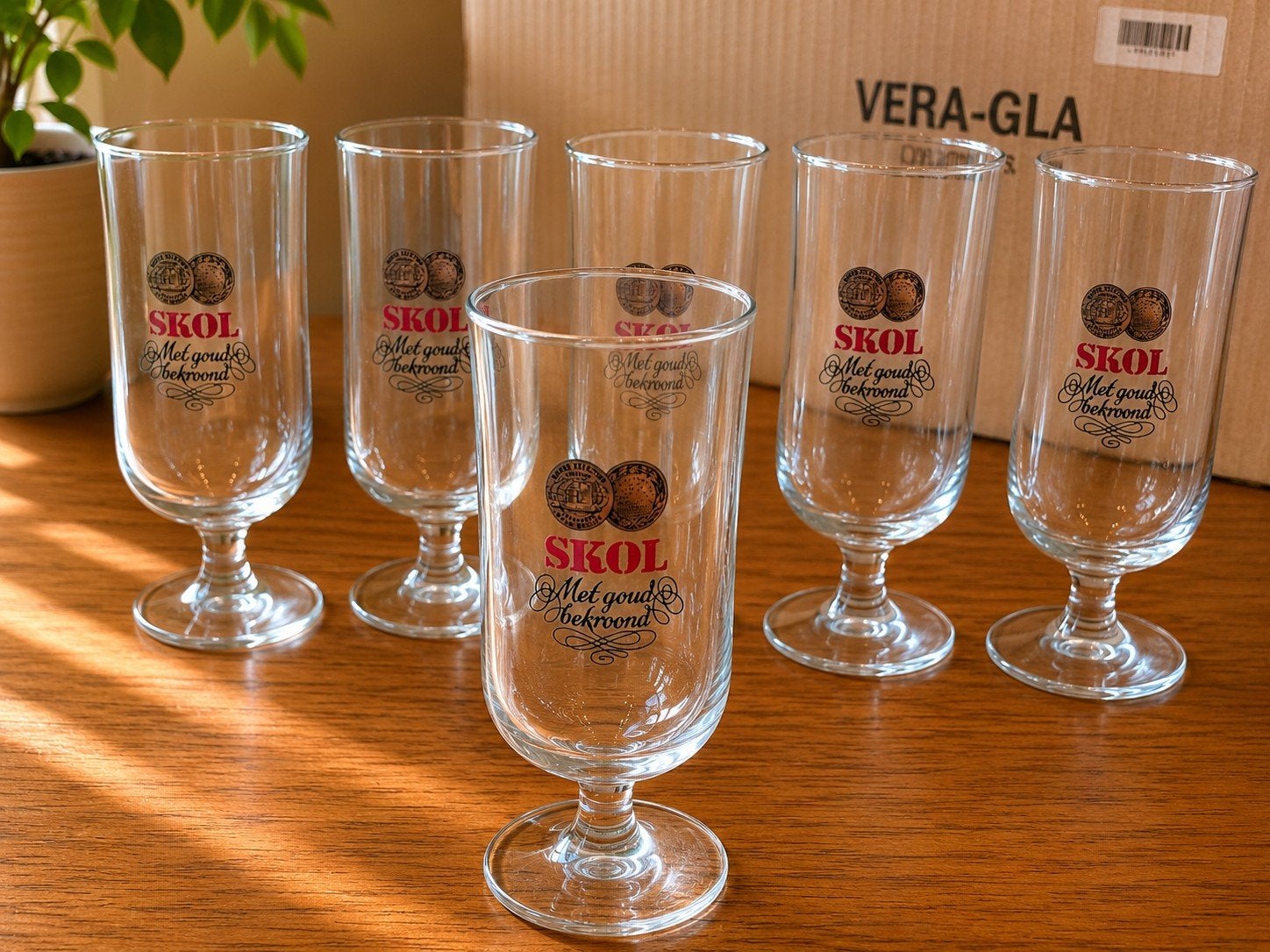 Vintage Skol Bierglas - Met Goud Bekroond, Onbekend, Ophalen of Verzenden, Zo goed als nieuw, Onbekend