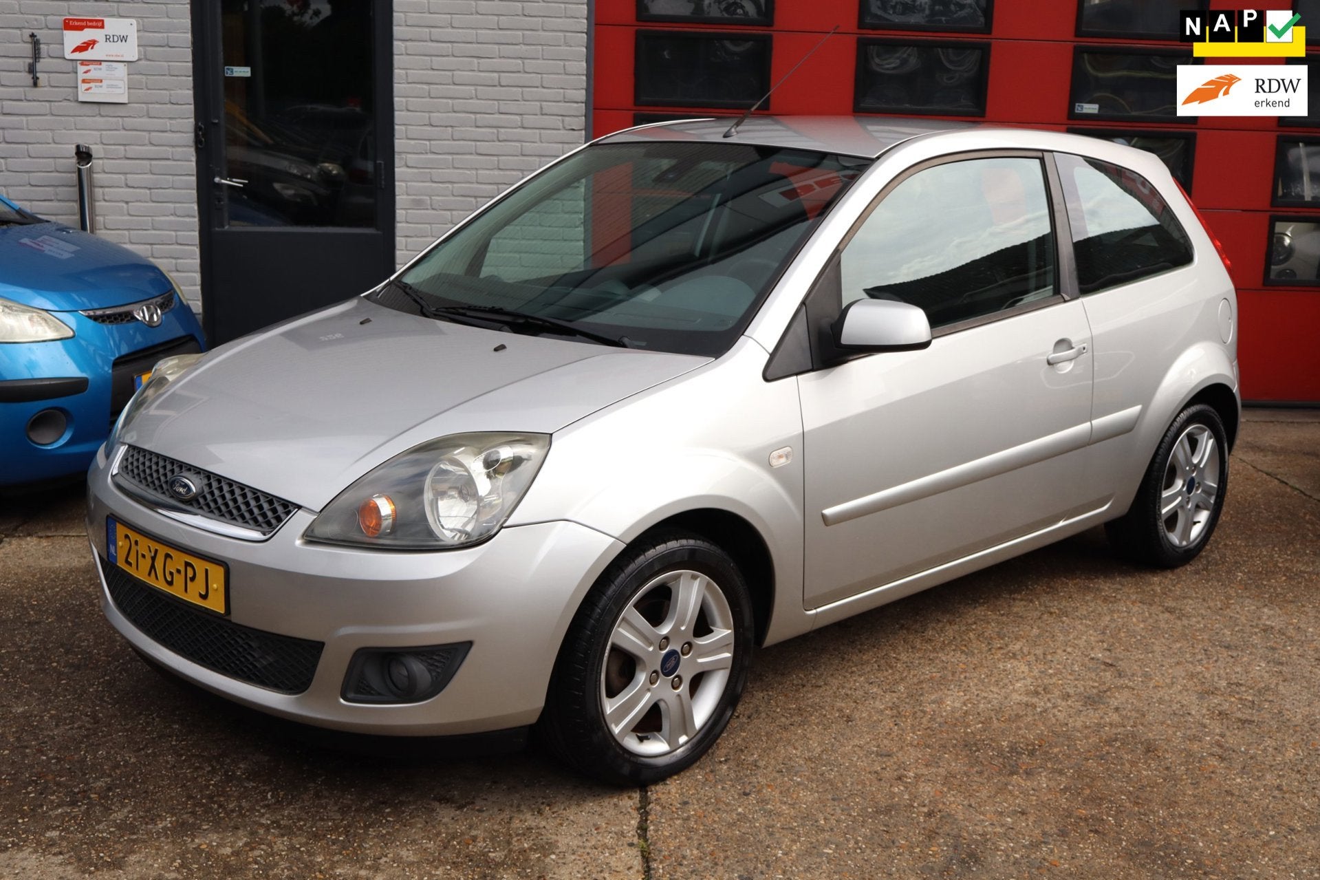Ford Fiesta 1.3-8V Futura .AIRCO. 36.000 km NAPBOEKJES, Gebruikt, 4 cilinders, Metallic lak, Origineel Nederlands