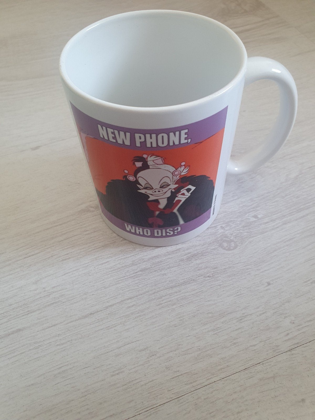 Te koop Cruella mok, Ophalen