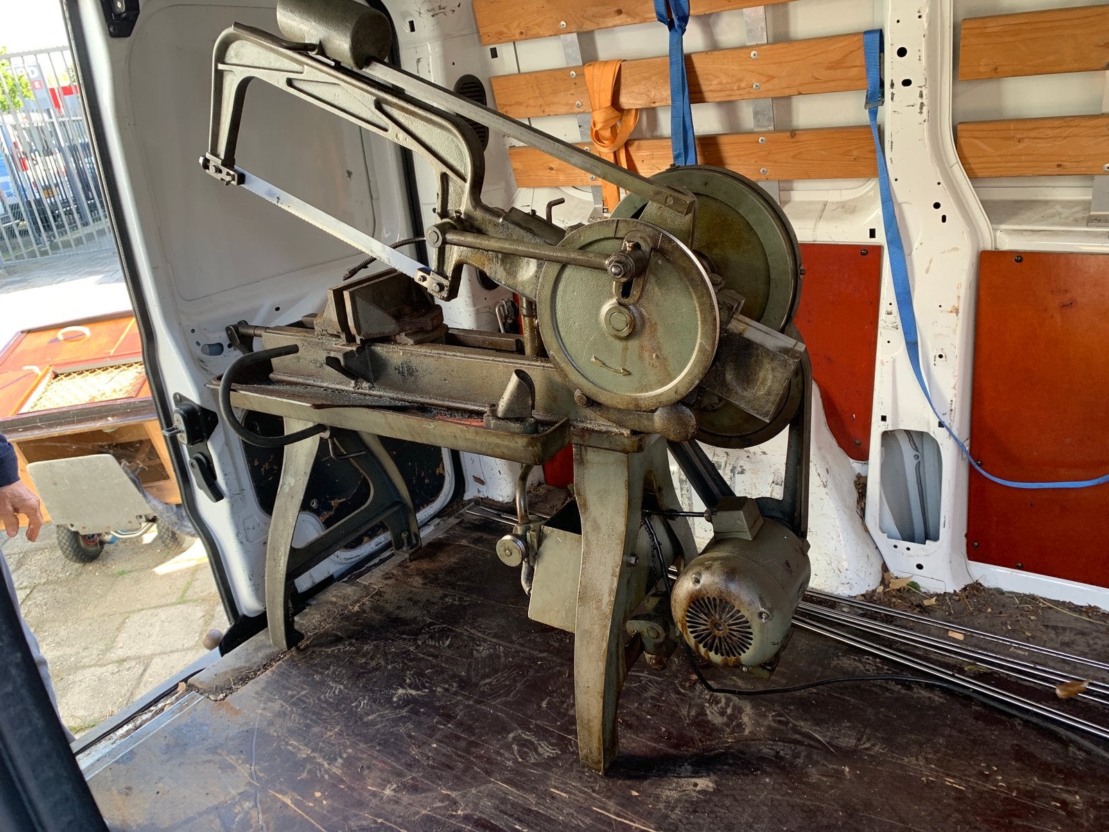 Metaalzaagmachine, Ophalen, Zo goed als nieuw, Gereedschap of Toebehoren