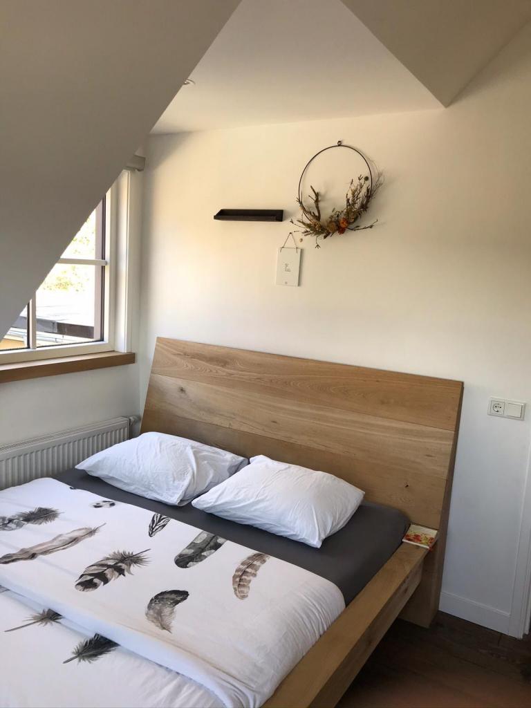 Eikenhouten bed - OP MAAT, Huis en Inrichting, Slaapkamer | Bedden, Nieuw, Tweepersoons, 180 cm, 200 cm, Hout, Ophalen of Verzenden