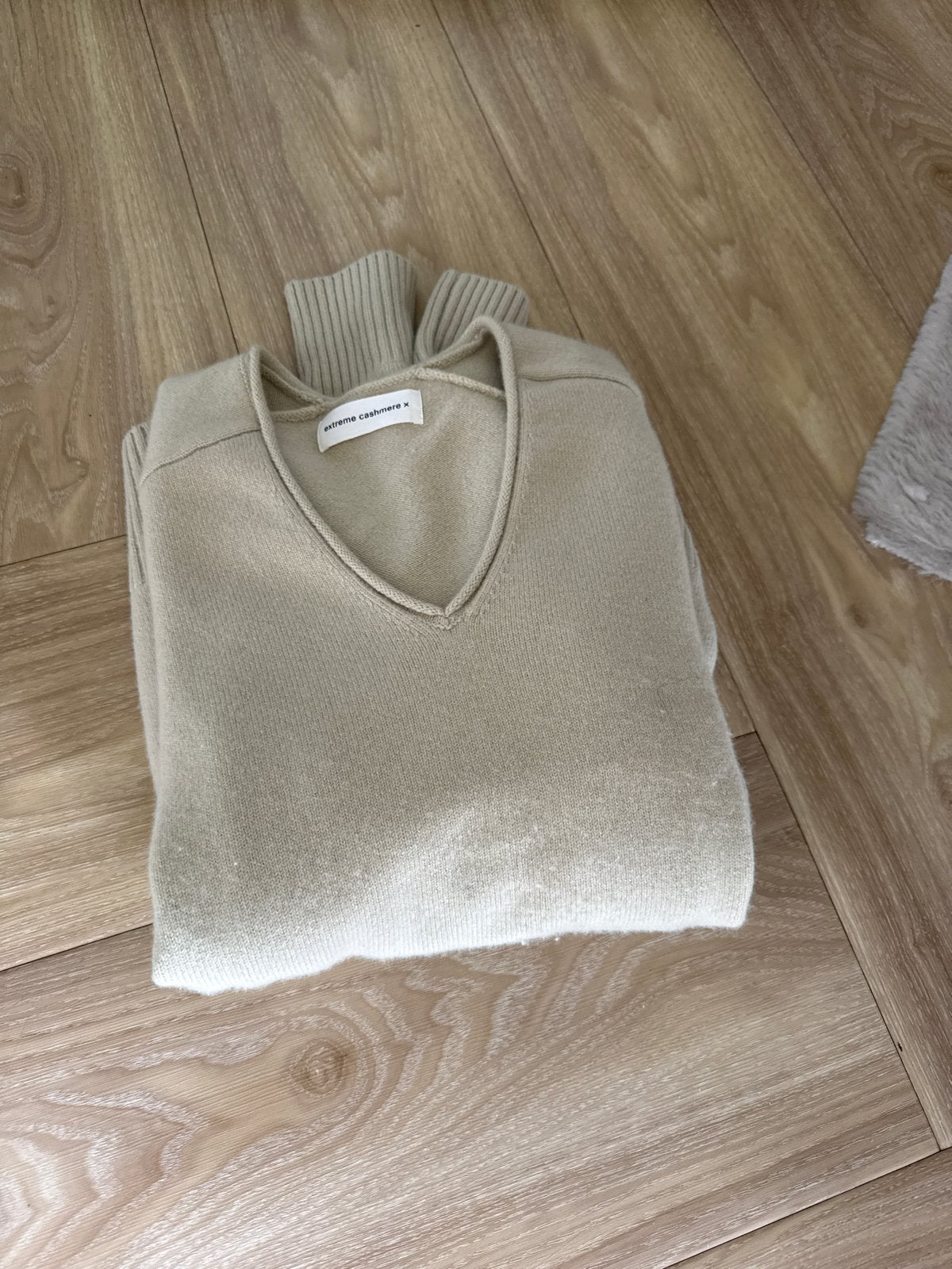 Extreme Cashmere x Trui groen V-hals maat M/L als nieuw, Ophalen of Verzenden, Zo goed als nieuw, Maat 38/40 (M), Beige