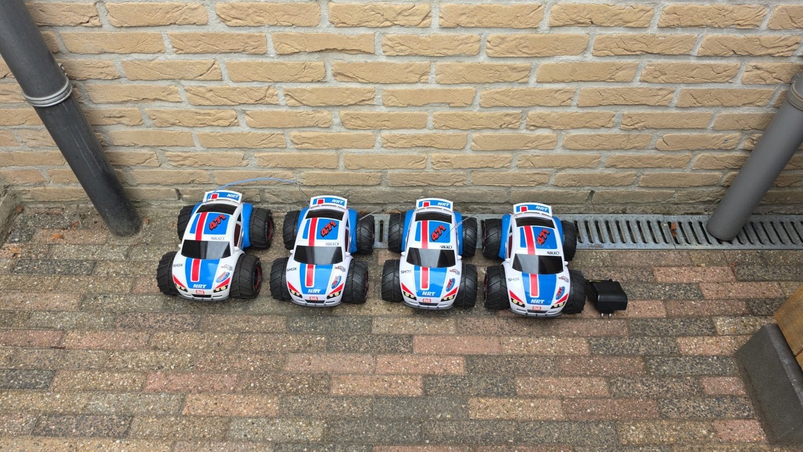 Nikko Vaporizer RC Auto's - 4 stuks met accessoires, Elektro, Gebruikt, Auto offroad, Ophalen of Verzenden