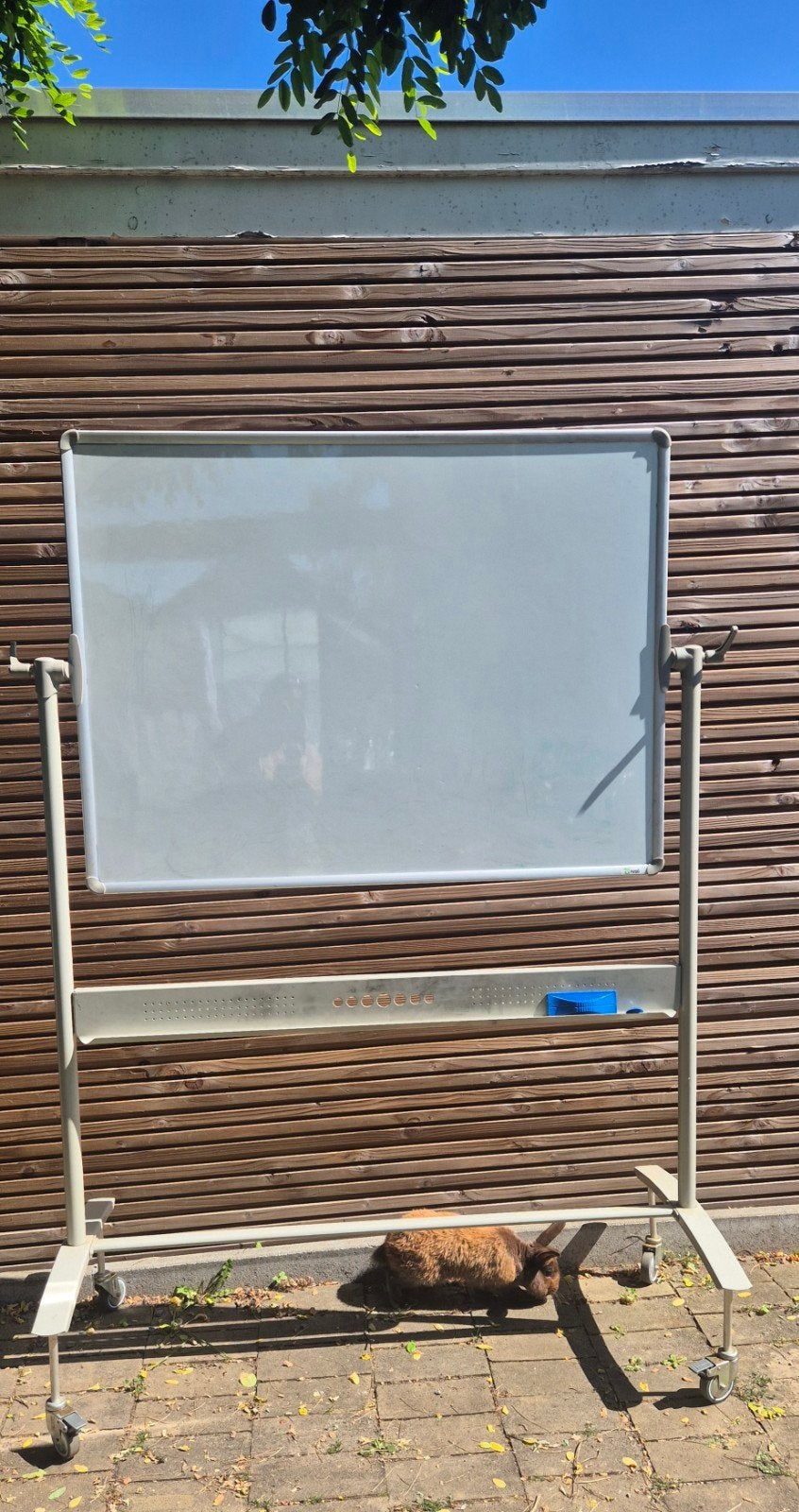 Dubbelzijdig, draaibaar whiteboard op wielen, Ophalen, Gebruikt, Whiteboard