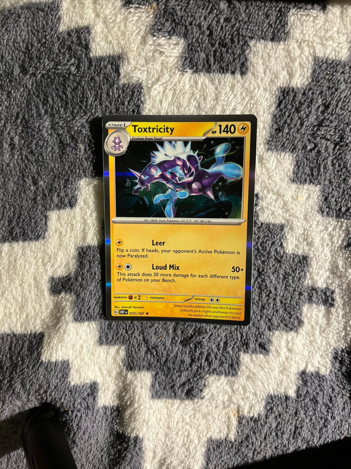Toxtricity Holo Pokémon Kaart 072/197 - Goede Staat, Ophalen of Verzenden, Zo goed als nieuw, Losse kaart, Foil