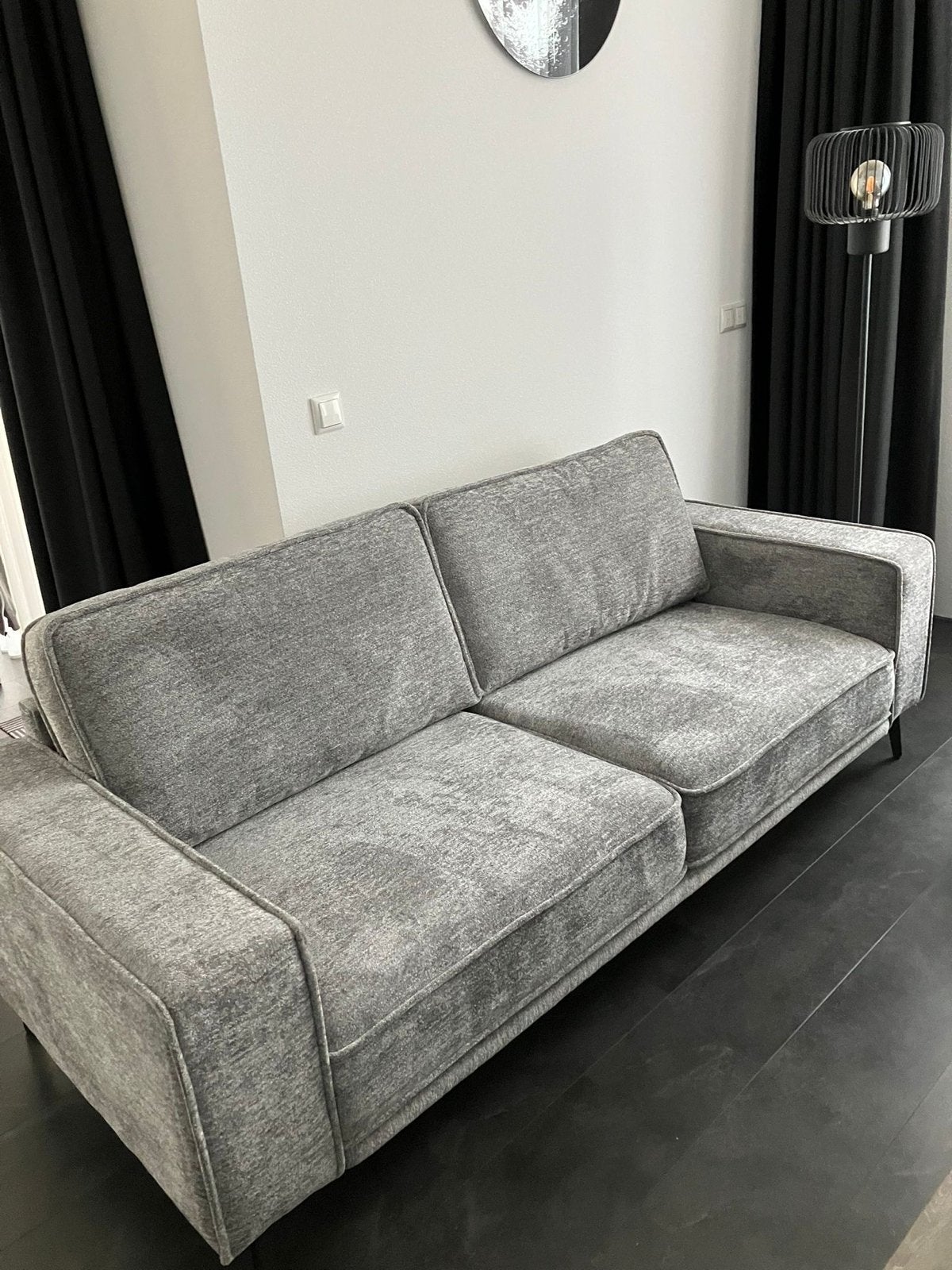 Grijze Bank (Hogenboezem) 210x60x85 - 1,5 jaar oud, Huis en Inrichting, Banken | Bankstellen, Ophalen, Gebruikt, Driepersoons