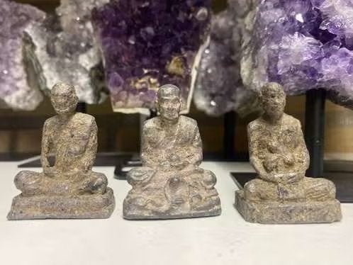 Set van 3 bronzen Thaise monnikbeeldjes, Ophalen of Verzenden, Zo goed als nieuw, Beeld(je), Boeddhisme