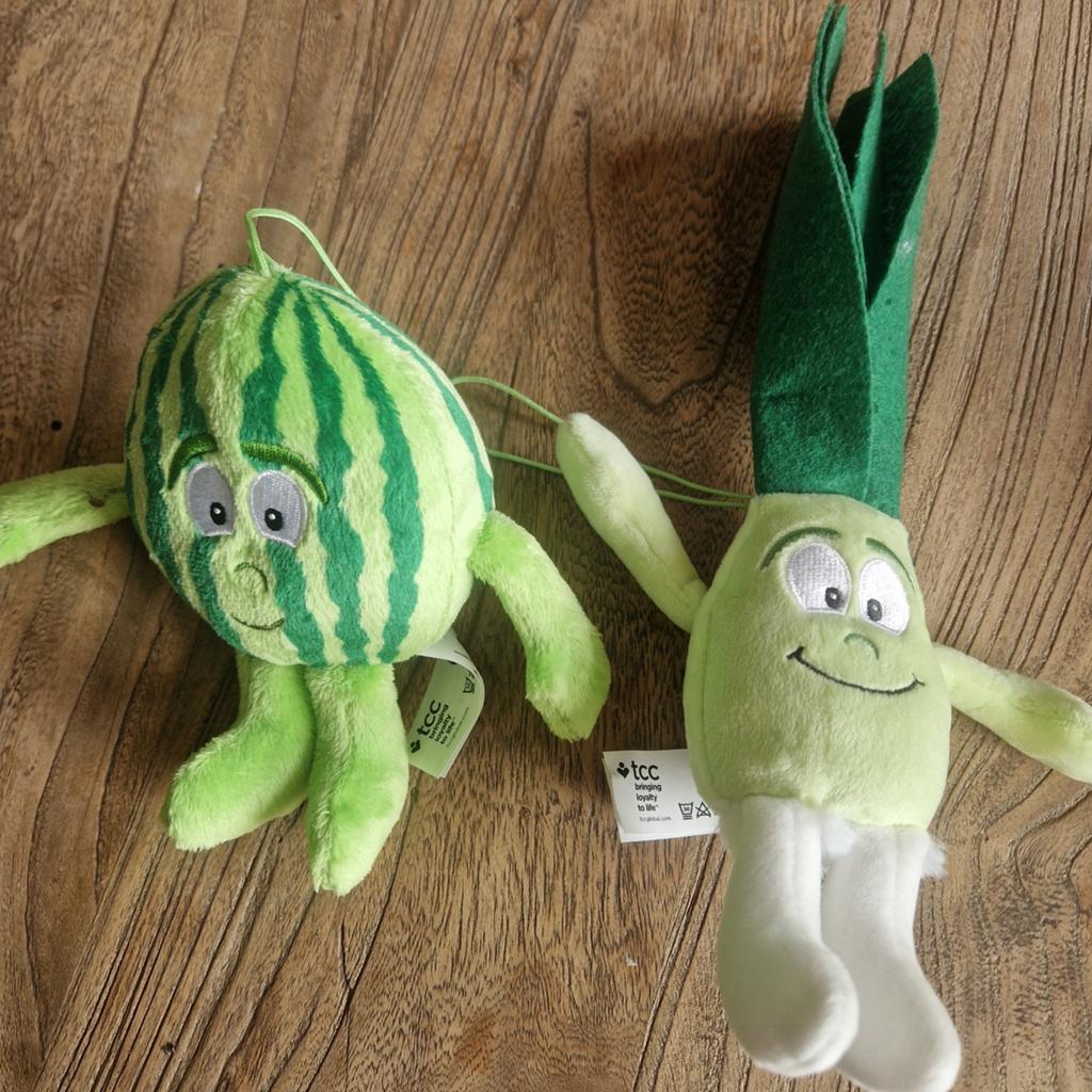 TCC Groenten en Fruit Knuffels - Watermeloen en Prei, Overige merken, Overige typen, Ophalen of Verzenden, Middelgroot (20 tot 80 cm)
