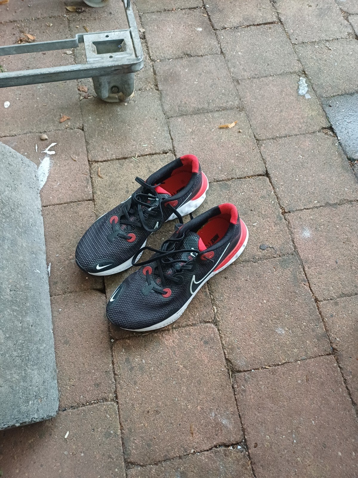 zgan nike renew run universiteit red, Ophalen of Verzenden, Zo goed als nieuw, Overige kleuren