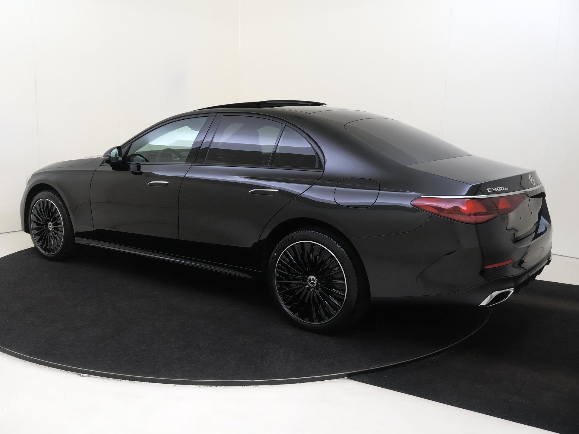 Mercedes-Benz E-Klasse 300 e AMG Line / Premium Plus/ Panora, Auto's, Automaat, 12 maanden, Achterwielaandrijving, Euro 6