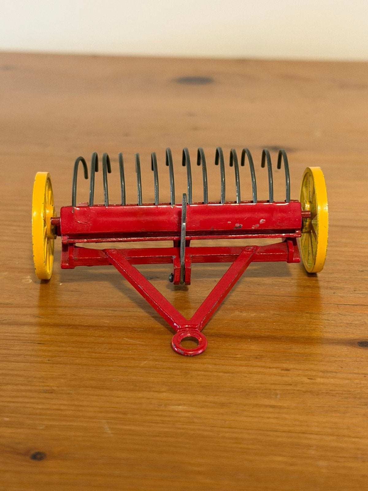 Dinky Toys 27K / 324 Hay Rake – compleet en werkend, Ophalen of Verzenden, Zo goed als nieuw, Tractor of Landbouw, Dinky Toys