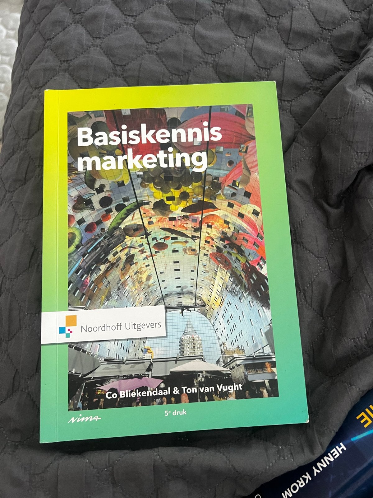 Basiskennis Marketing - 5e druk - Co Bliekendaal, Boeken, Ophalen, Zo goed als nieuw, Economie en Marketing