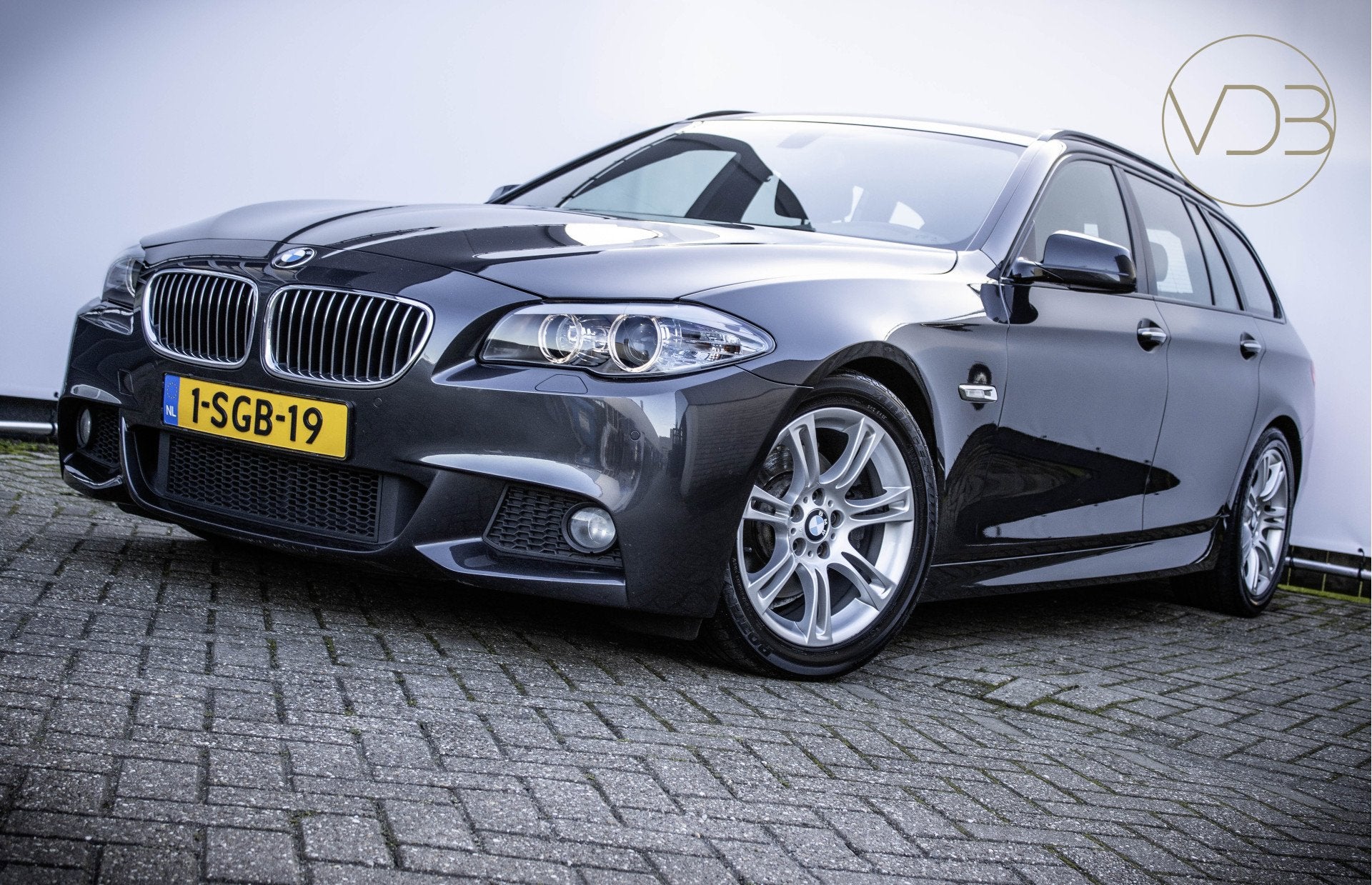BMW 5 Serie Touring 520i M-Sport Leer 2013 Origineel NL incl, Auto's, Euro 5, Achterwielaandrijving, Gebruikt, Zwart