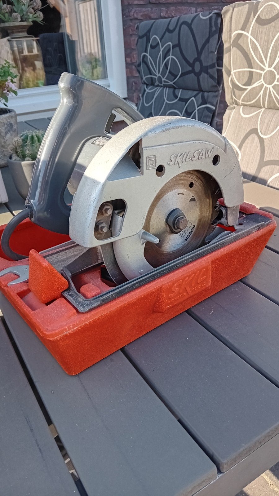 Skil Cirkelzaag 1409H1 - 850W - Inclusief Zaagblad, Doe-het-zelf en Verbouw, Gereedschap | Zaagmachines, Gebruikt, Cirkelzaag