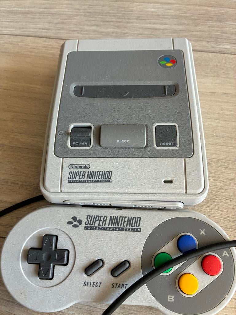 Super Nintendo Classic Mini SNES Console met 2 controllers, Ophalen of Verzenden, Zo goed als nieuw, Met 2 controllers, Met games