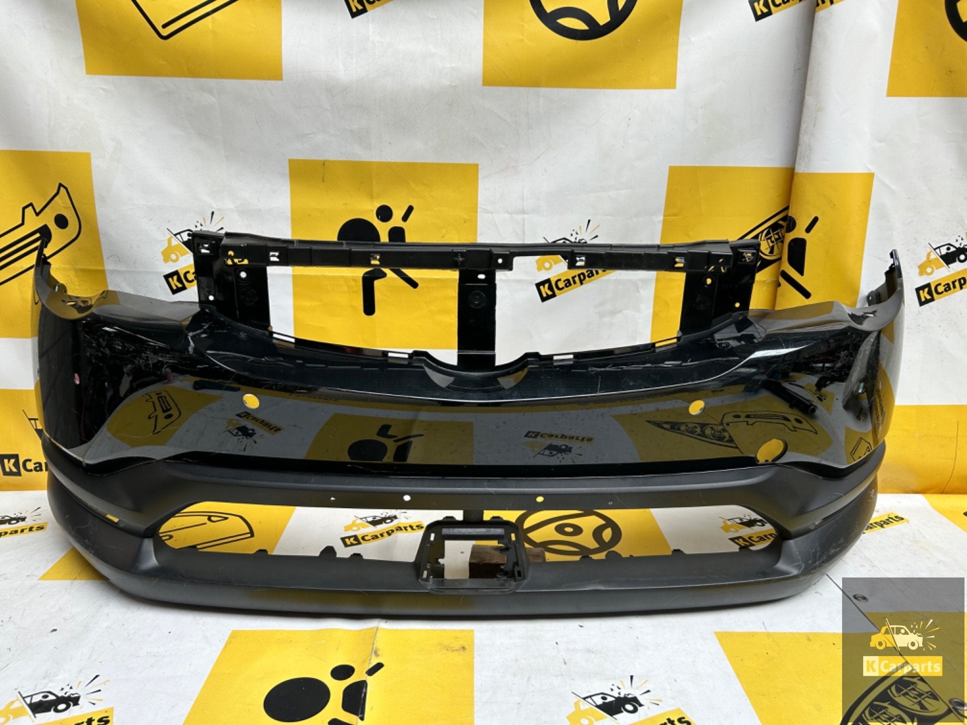 Bumper mazda CX-30 voorbumper 4x PDC DN4E-50031, Auto-onderdelen, Info@fabrikant.eu, Ophalen of Verzenden, Mazda, Bumper