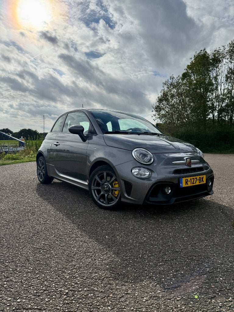 Fiat 500 1.4 T-jet Abarth 595 107KW 2018 Grijs, Auto's, Voorwielaandrijving, 145 pk, Stof, 40 €/maand