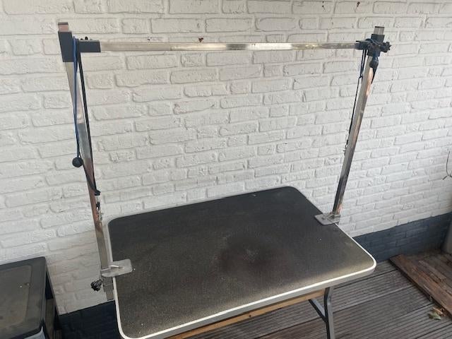 Trimtafel Hond afm. 90 cm. breed 60 cm. diep, Ophalen, Gebruikt