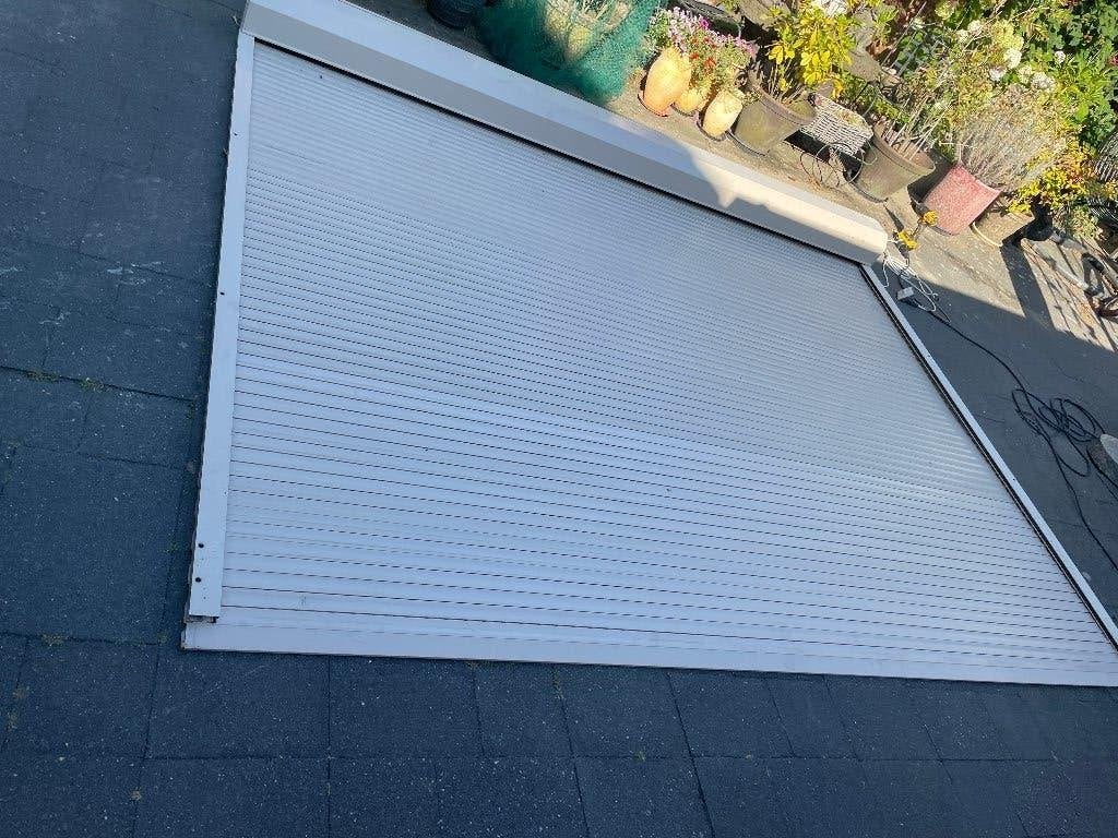 creme beige electrisch  rolluik breed 3.15 x 2.50,5 mtr hoog, Ophalen, Gebruikt, 200 cm of meer, Crème of Beige