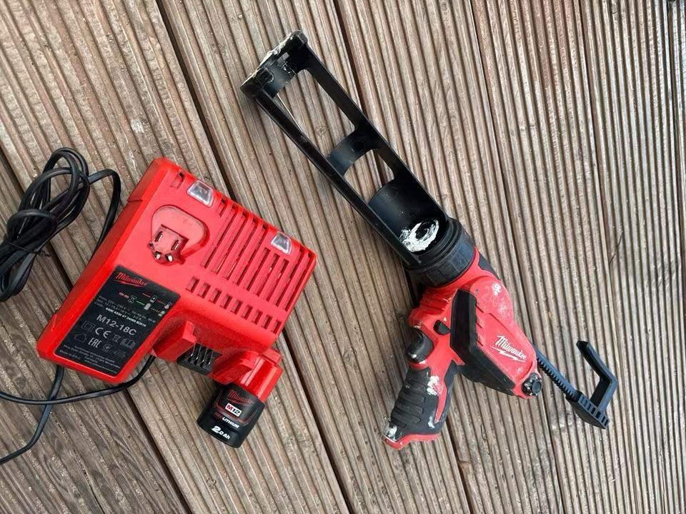 Gezocht Milwaukee accu kitspuit!., Doe-het-zelf en Verbouw, Ophalen of Verzenden, Zo goed als nieuw, Overige typen
