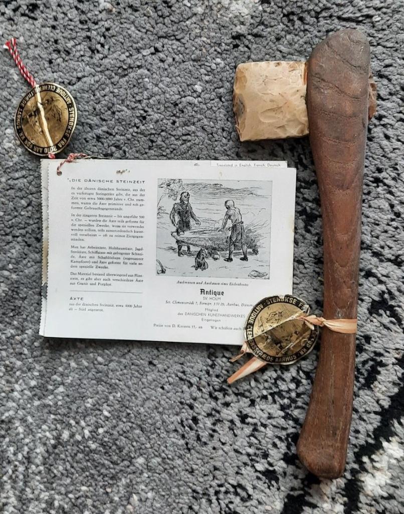 Prehistorische vuursteen bijl, Verzenden