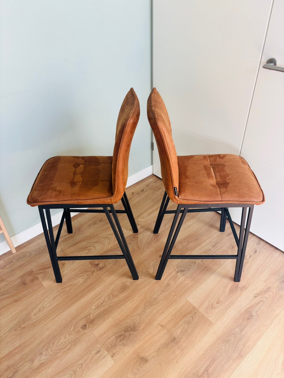 2 barstoelen/barkrukken Fancy (Laag) Cognac, Bommel Wonen., Ophalen, Met voetsteun, Zo goed als nieuw, 90 cm of meer