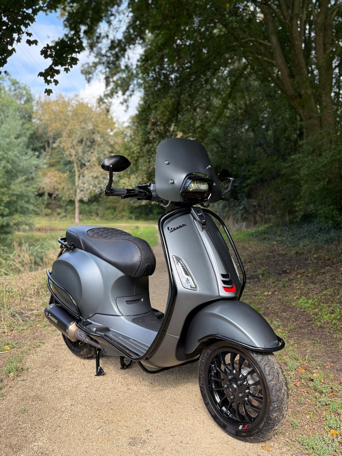 Vespa sprint E5 brom 2022 Akrapovic GPS, Fietsen en Brommers, Ophalen, Overige modellen, Maximaal 45 km/u, Zo goed als nieuw