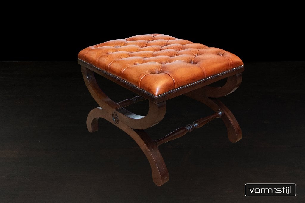 Prachtige chesterfield hocker/poef, Ophalen, Gebruikt, Rechthoekig, 50 tot 75 cm