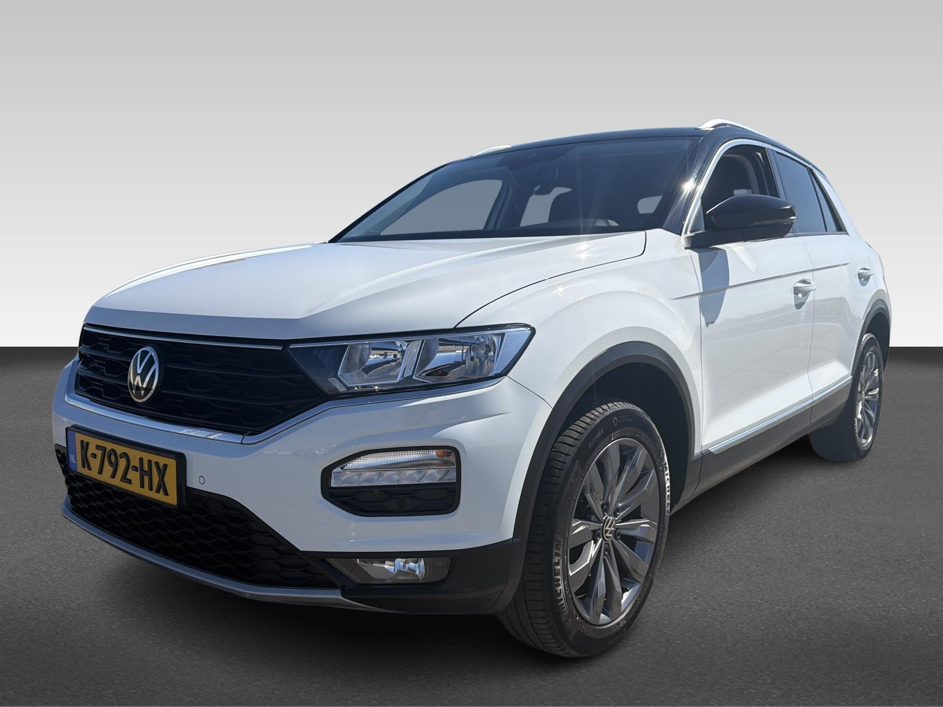 Volkswagen T-Roc 1.5 TSI Style Business, Auto's, Volkswagen, 1254 kg, Euro 6, 4 cilinders, Wit