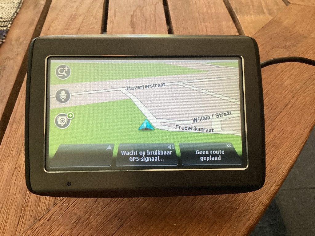 TomTom navigatiesysteem met autolader, Ophalen, Gebruikt