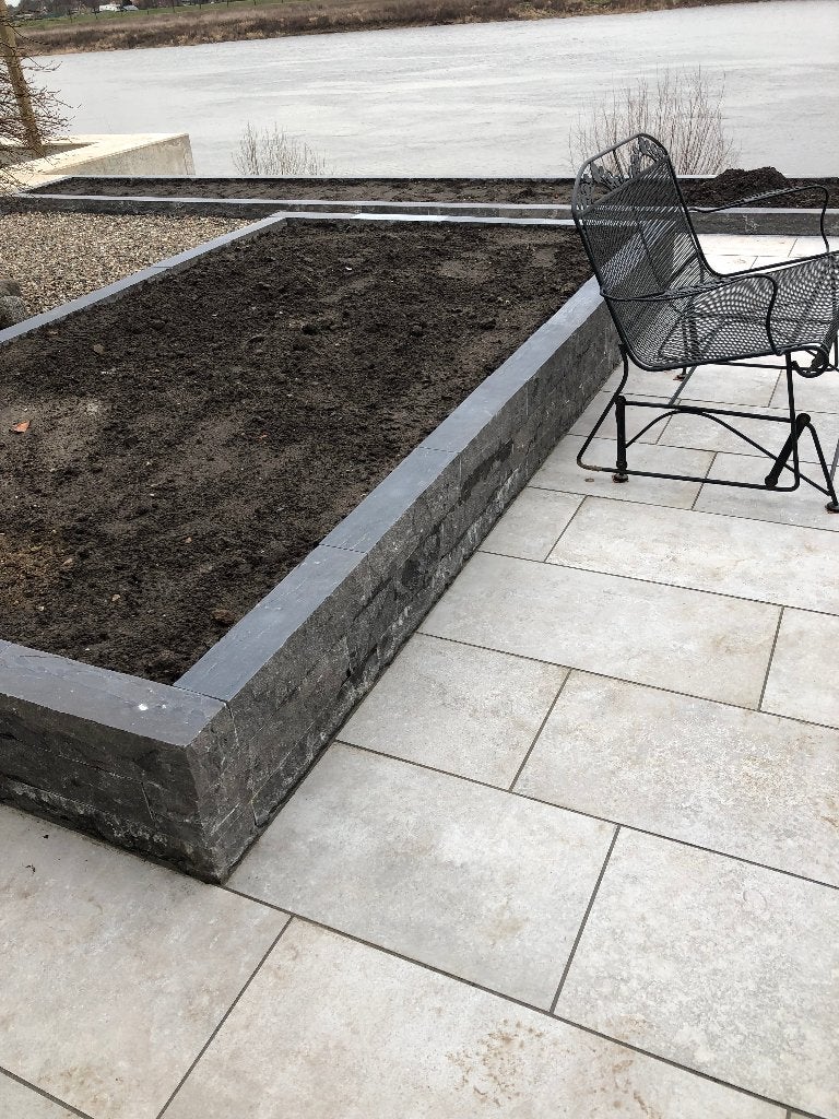 hardsteen stapelblokken 12x12x50 bovenzijde afgewerkt