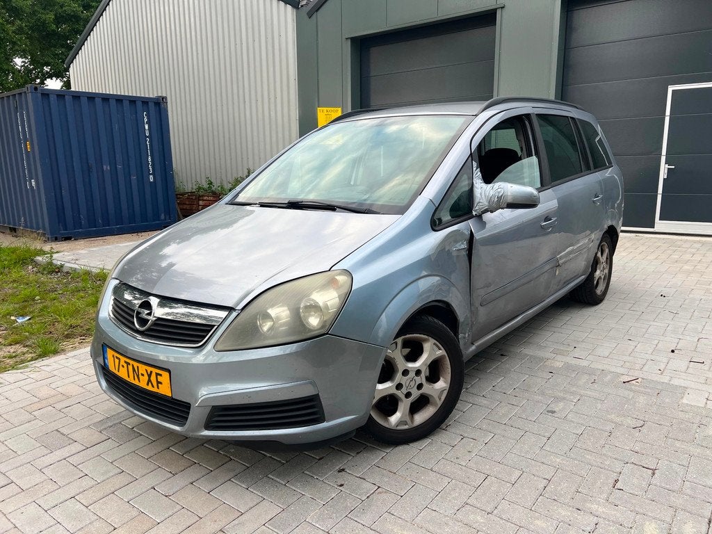 Opel Zafira 1.8 Enjoy 7 zitter € 750, Auto's, Mazda, Te koop, Overige modellen, ABS, Airbags, Airconditioning, Automatische klimaatregeling