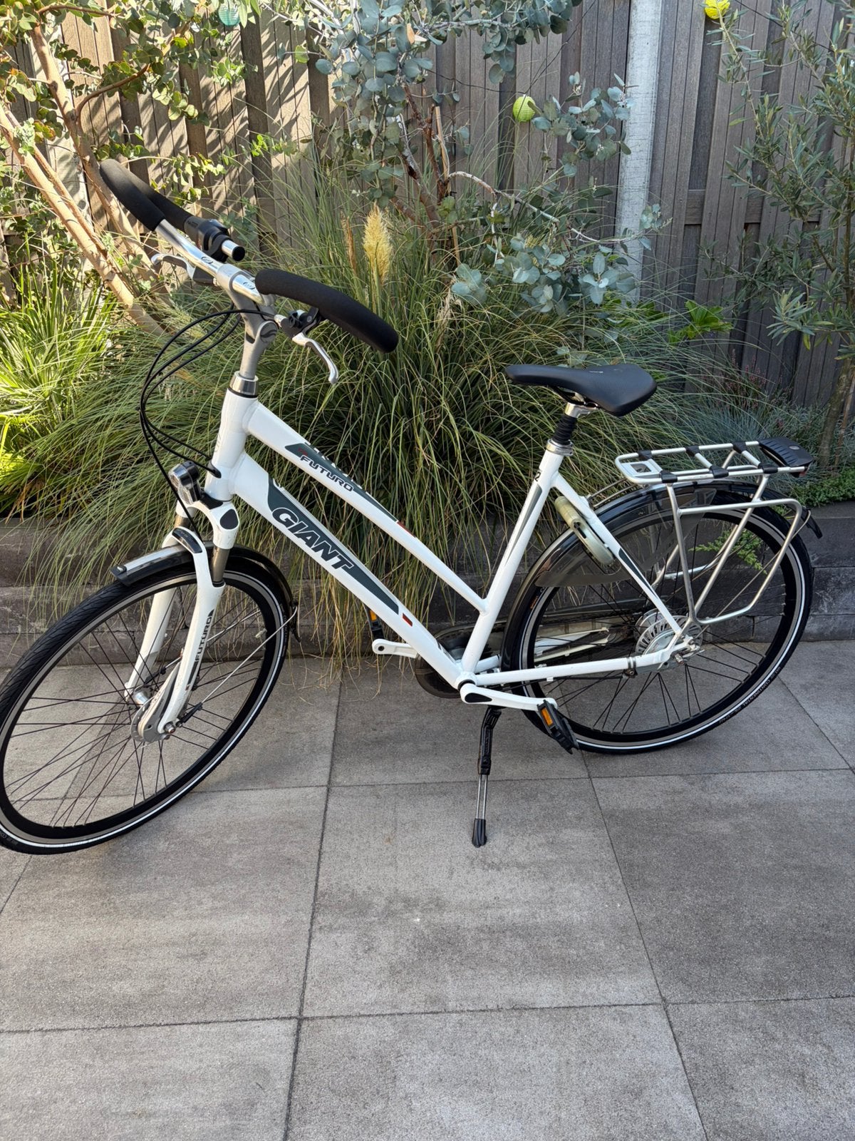 Giant futuro cs damesfiets 28inch 55cm 8 versnellingen, 53 tot 56 cm, Versnellingen, Zo goed als nieuw, Trommelrem