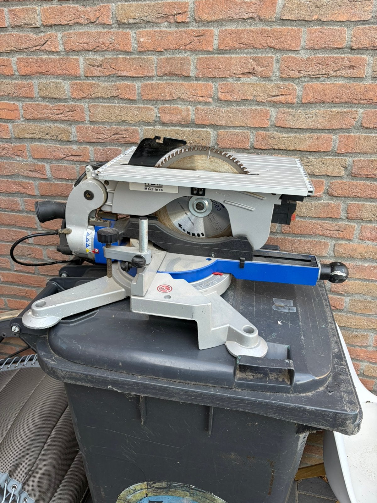 Werkende zaagtafel €25, Ophalen, Cirkelzaag, Zo goed als nieuw, 30 tot 70 mm