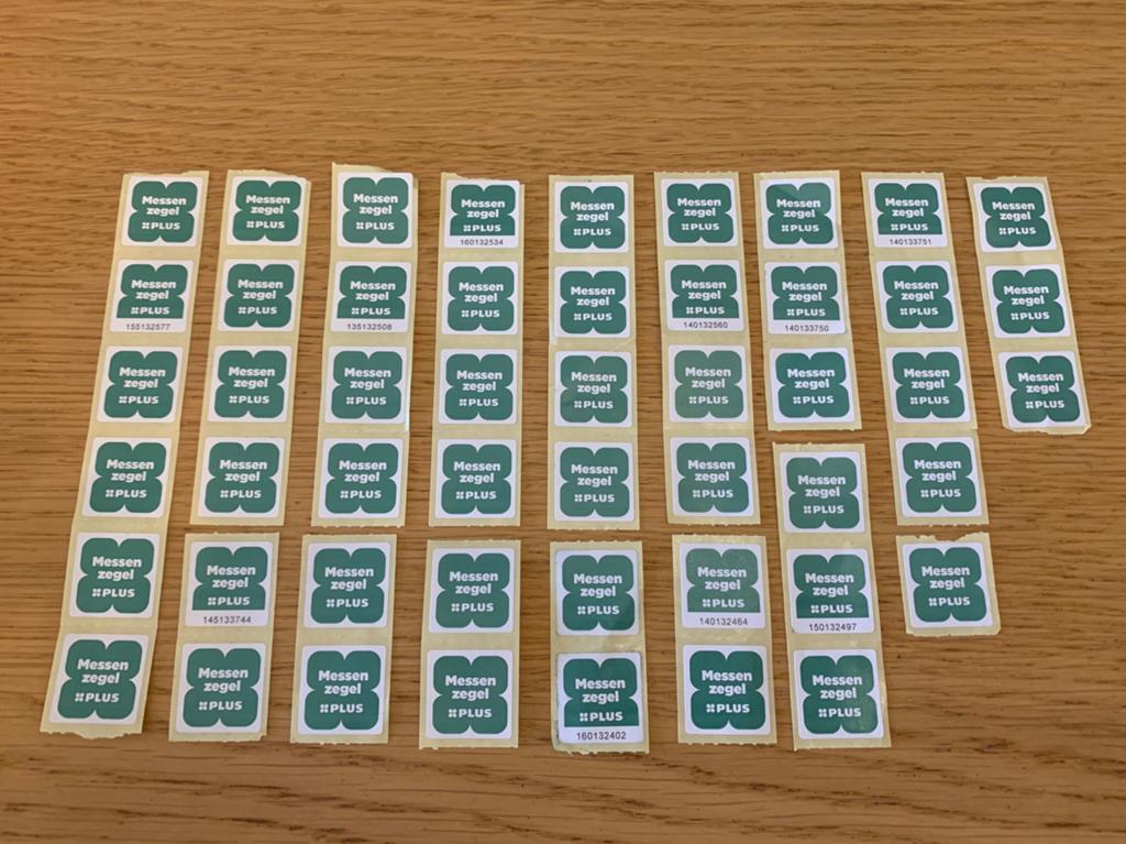 50 Messenzegels Plus, Plus, Ophalen