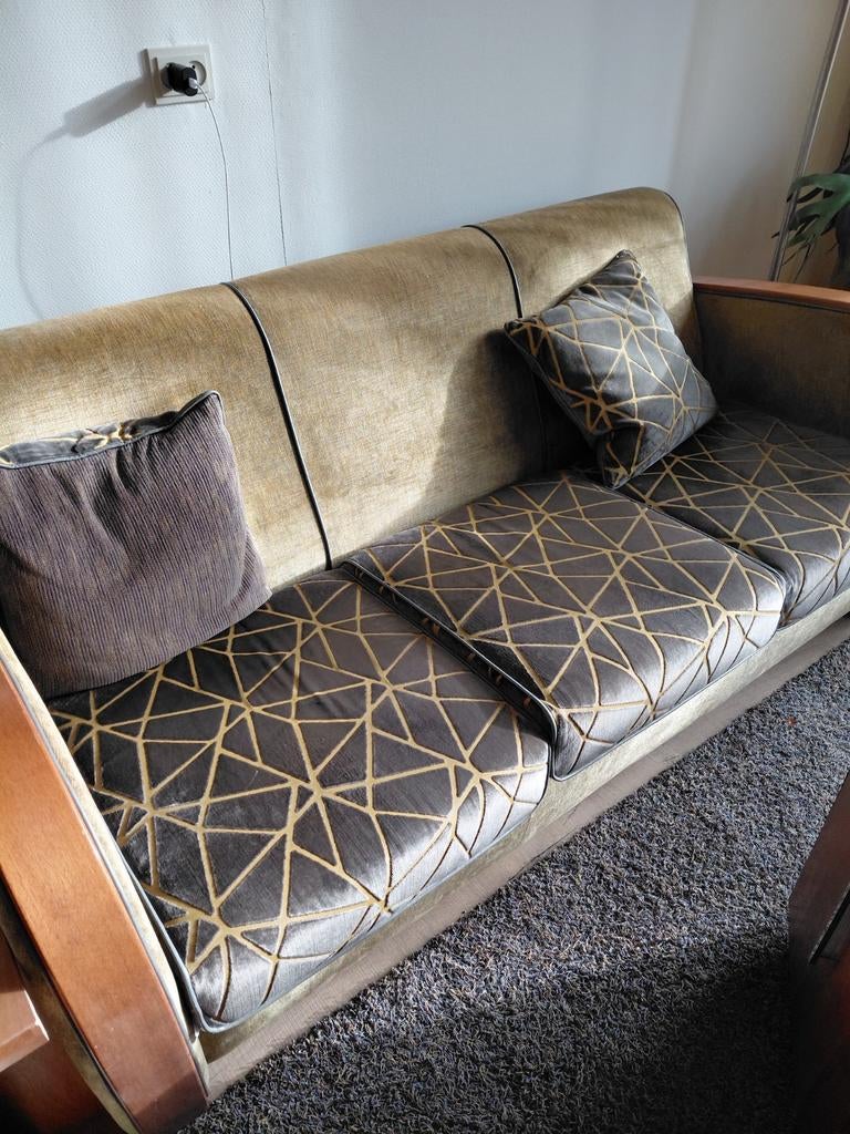 Art Deco Bankstel - Recent Gestoffeerd met 4 Kussens, Huis en Inrichting, Banken | Bankstellen, Ophalen, Driepersoons, 75 tot 100 cm