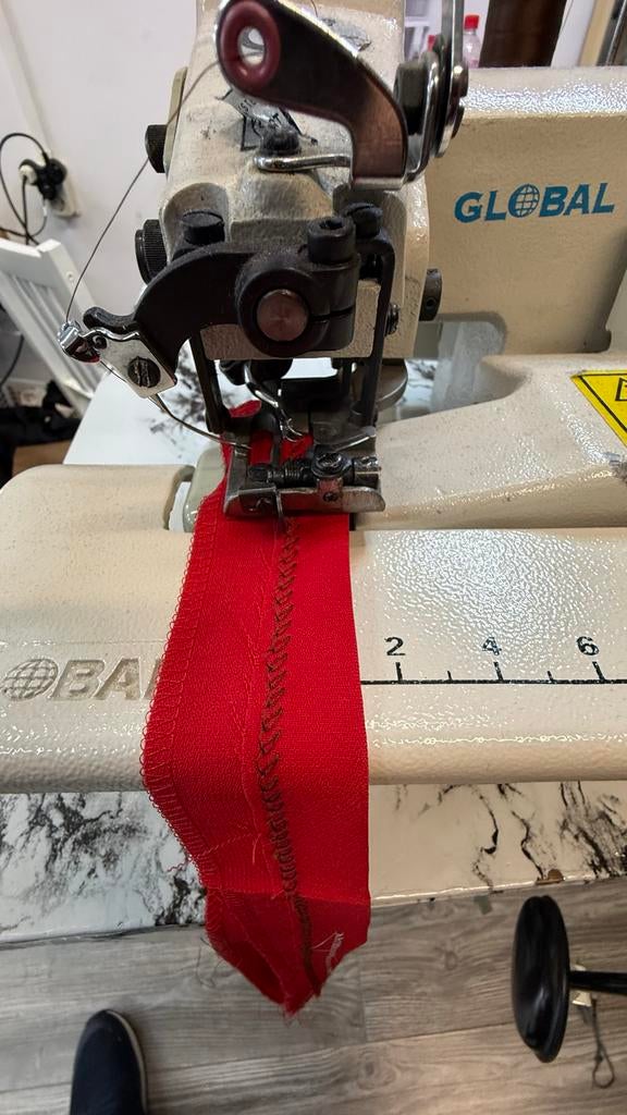 Blindzoom naaimachine - Global, Hobby en Vrije tijd, Naaimachines en Toebehoren, Overige merken, Gebruikt, Ophalen of Verzenden